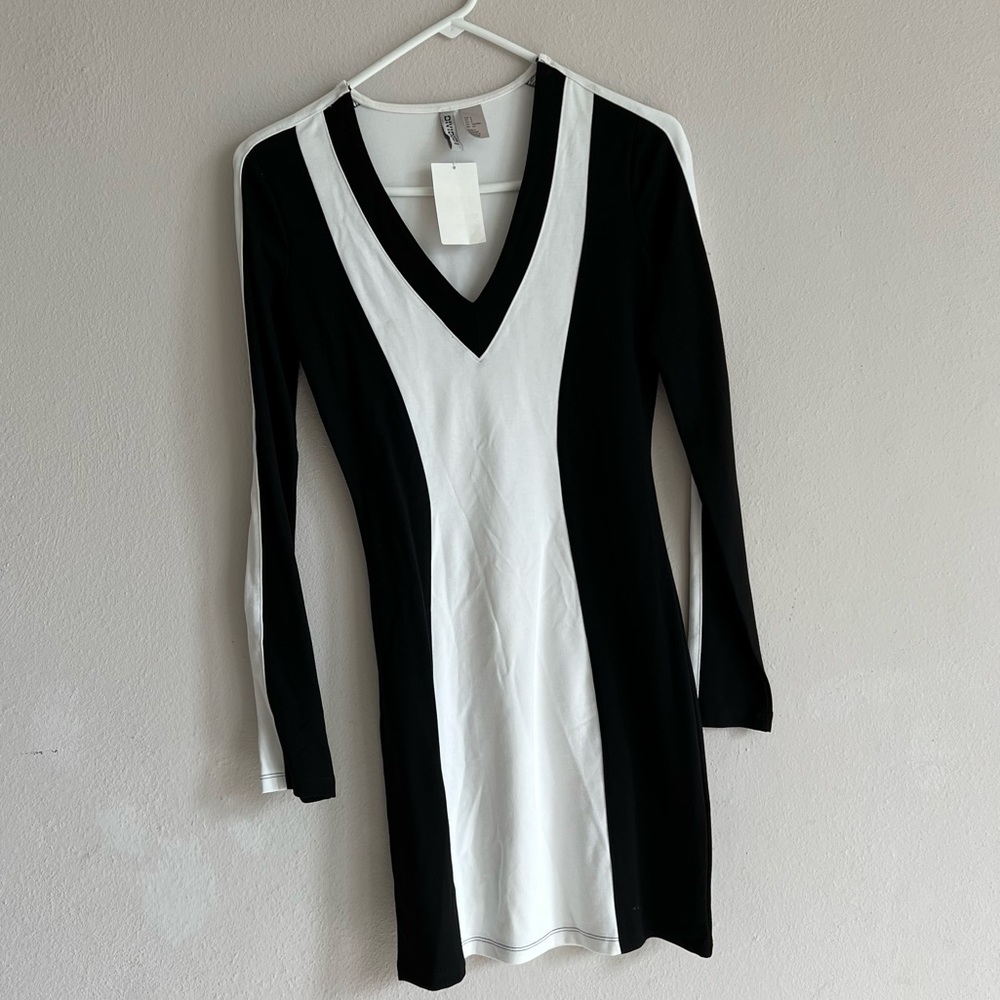 New blck/wht dress